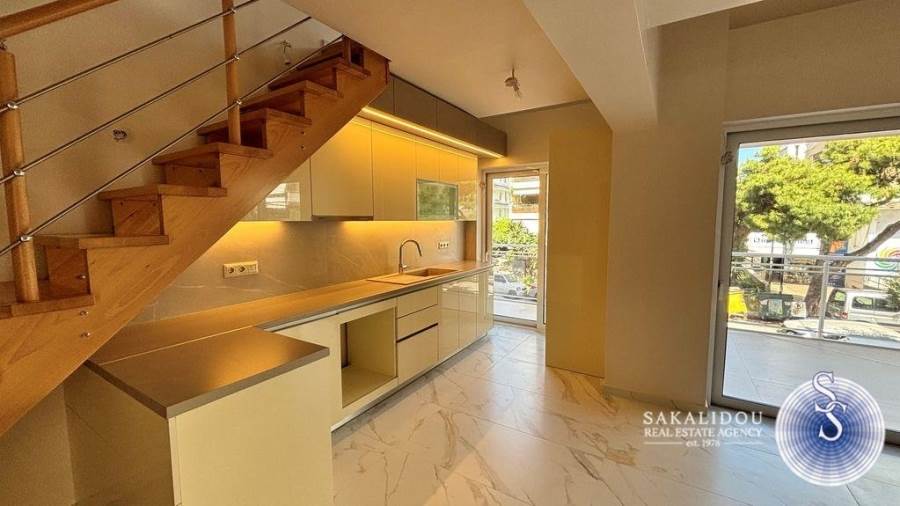 (For Sale) Residential Maisonette || Athens South/Glyfada - 84 Sq.m, 2 Bedrooms, 700.000€ 