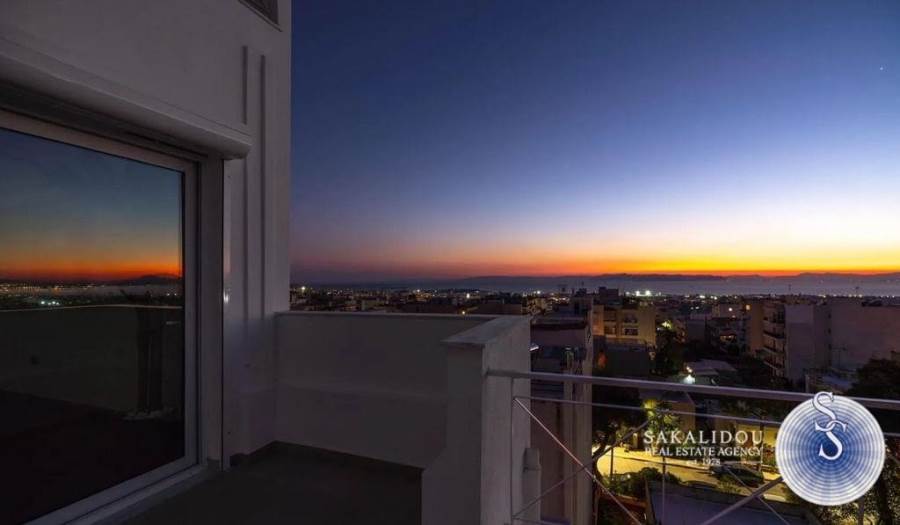 (For Sale) Residential Penthouse || Athens South/Glyfada - 186 Sq.m, 4 Bedrooms, 750.000€ 