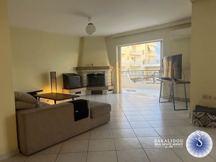 (For Rent) Residential Floor Apartment || Athens South/Glyfada - 130 Sq.m, 3 Bedrooms, 1.500€ 