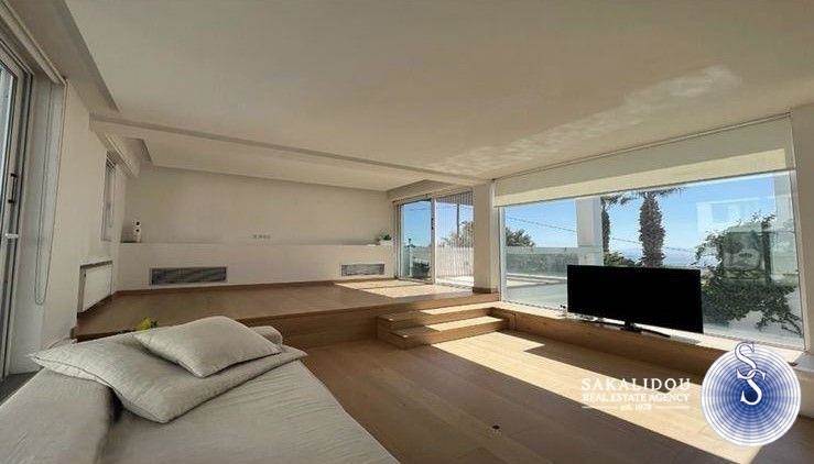 MINIMAL DESIGN DETACHED FAMILY HOUSE IN VOULA 