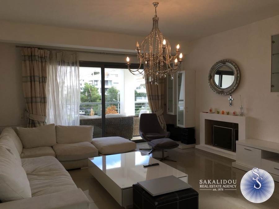 Glyfada, Center, furnished 2nd floor apartment in a modern and newly built building 