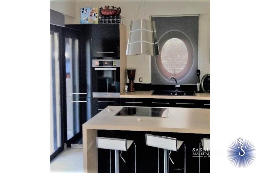 (For Rent) Residential Apartment || Athens South/Glyfada - 90 Sq.m, 2 Bedrooms, 1.900€ 