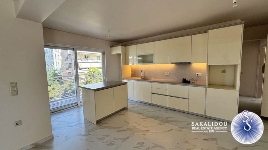 (For Rent) Residential Floor Apartment || Athens South/Glyfada - 106 Sq.m, 2 Bedrooms, 3.000€ 