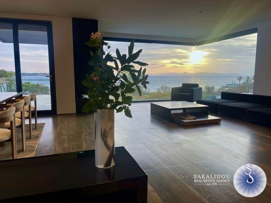 (For Rent) Residential Floor Apartment || East Attica/Voula - 319 Sq.m, 4 Bedrooms, 9.000€ 