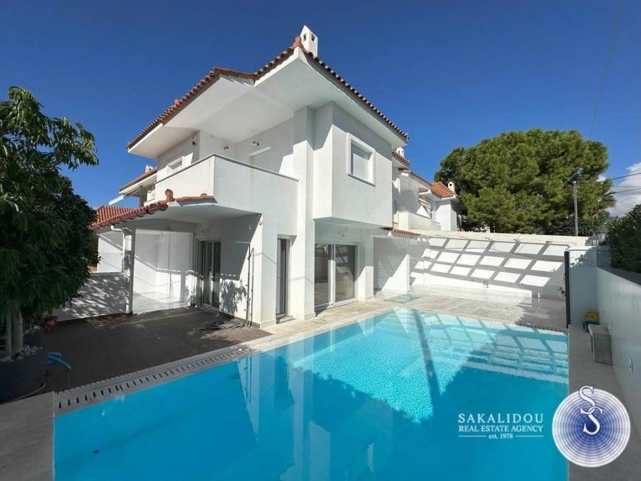 (For Sale) Residential Maisonette || East Attica/Voula - 226 Sq.m, 3 Bedrooms, 2.000.000€ 