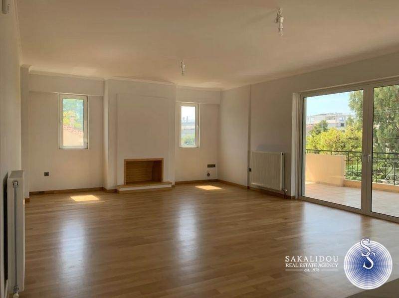 (For Sale) Residential Floor Apartment || Athens South/Glyfada - 162 Sq.m, 4 Bedrooms, 850.000€ 