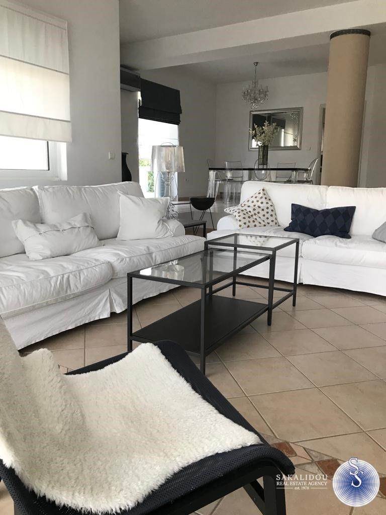 Glyfada, Fully Furnished Fantastic Apartment with pool 
