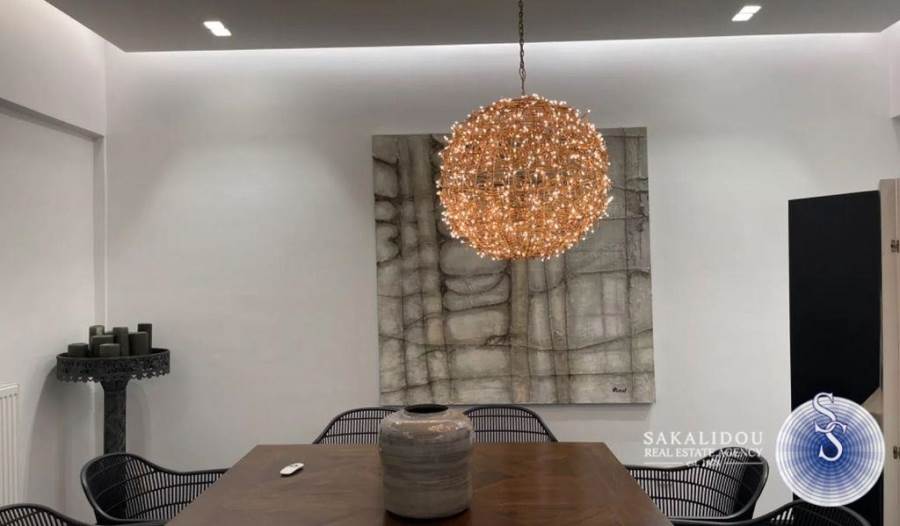 FULLY RENOVATED APARTMENT IN VOULA DOWN TOWN  