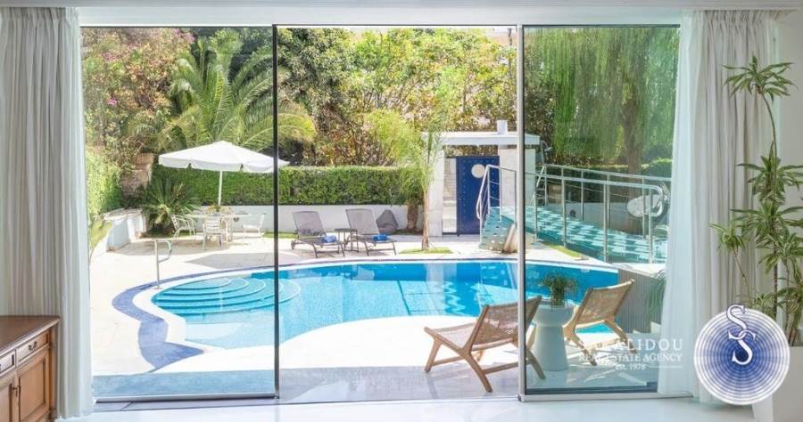 (For Rent) Residential Villa || Athens South/Glyfada - 650 Sq.m, 6 Bedrooms, 18.000€ 