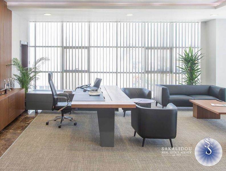 Glyfada office of 244 sqm in a modern building 