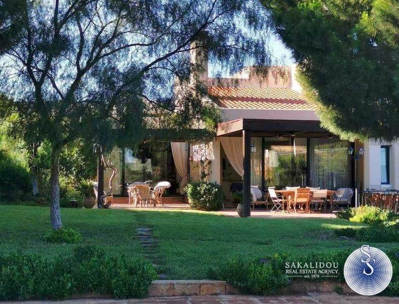 Βάρη, μοναδική επιπλωμένη Βίλα διαθέσιμη για Βραχυχρόνια μίσθωση 