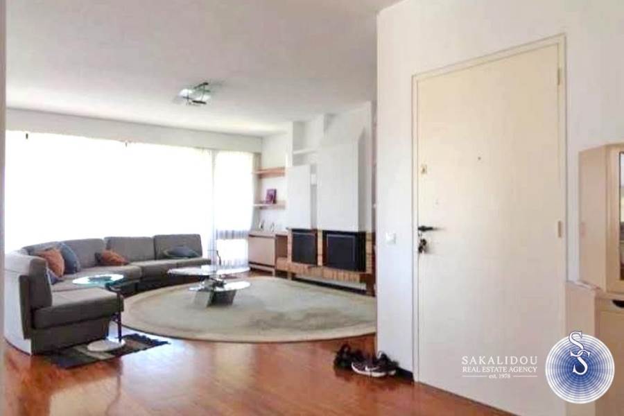 (For Sale) Residential Floor Apartment || Athens South/Glyfada - 151 Sq.m, 3 Bedrooms, 800.000€ 