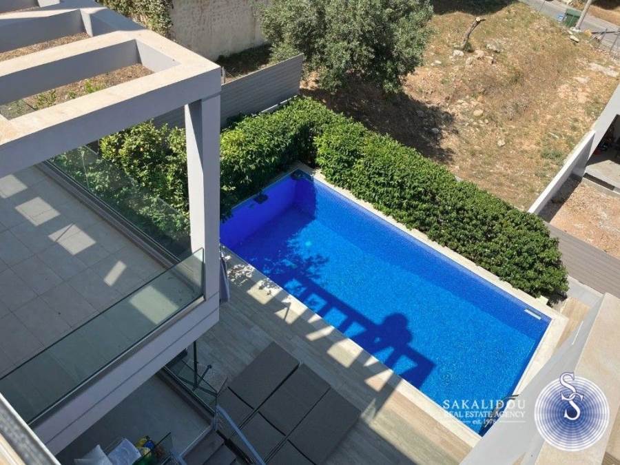 Glyfada, Aigli area, For Rent Residential Maisonette of 103 sqm 