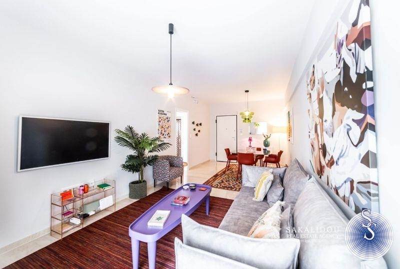 (For Sale) Residential Apartment || East Attica/Vouliagmeni - 52 Sq.m, 1 Bedrooms, 650.000€ 