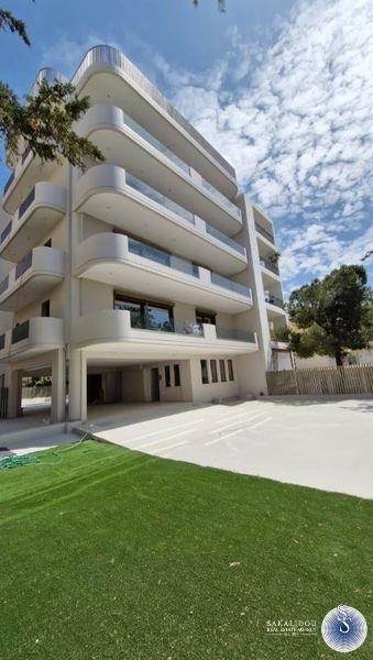 (For Sale) Residential Apartment || East Attica/Voula - 135 Sq.m, 3 Bedrooms, 1.600.000€ 