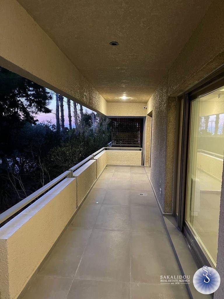(For Rent) Residential Apartment || East Attica/Vouliagmeni - 95 Sq.m, 2 Bedrooms, 3.500€ 