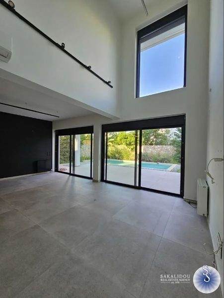 (For Rent) Residential Maisonette || Athens South/Glyfada - 200 Sq.m, 4 Bedrooms, 5.500€ 