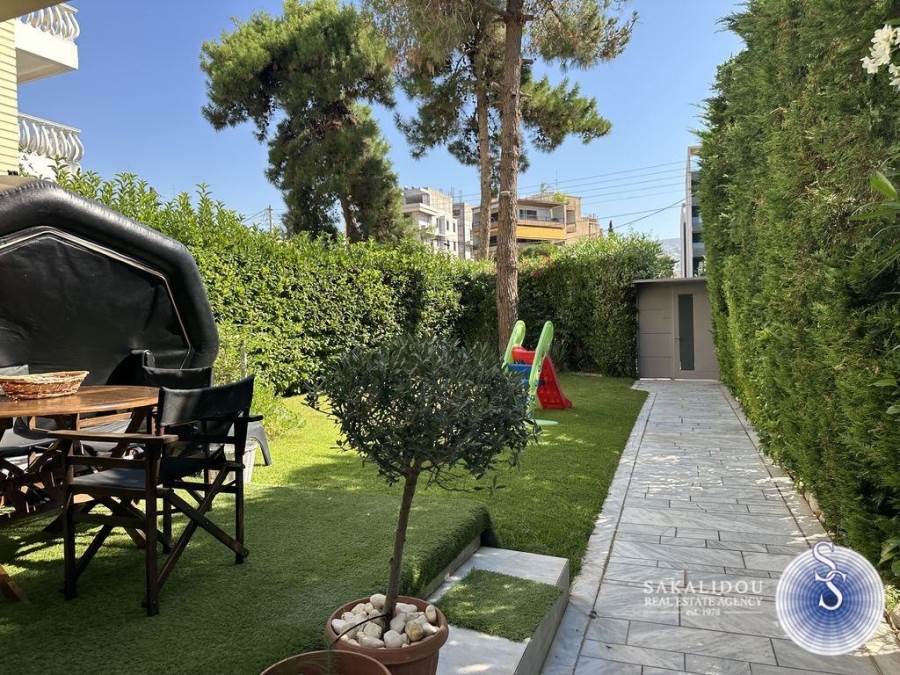 (For Sale) Residential Maisonette || East Attica/Voula - 330 Sq.m, 4 Bedrooms, 2.200.000€ 