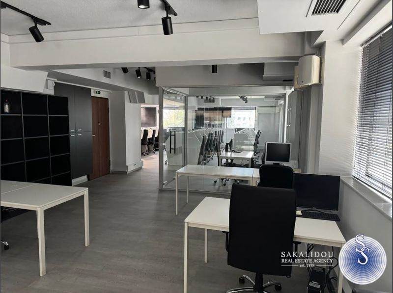 (For Rent) Commercial Office || Athens South/Elliniko - 180 Sq.m, 3.700€ 