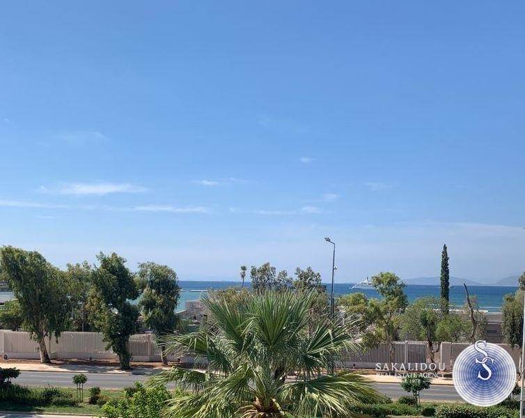  Glyfada, Center, fully renovated 3rd floor apartment with great sea view 