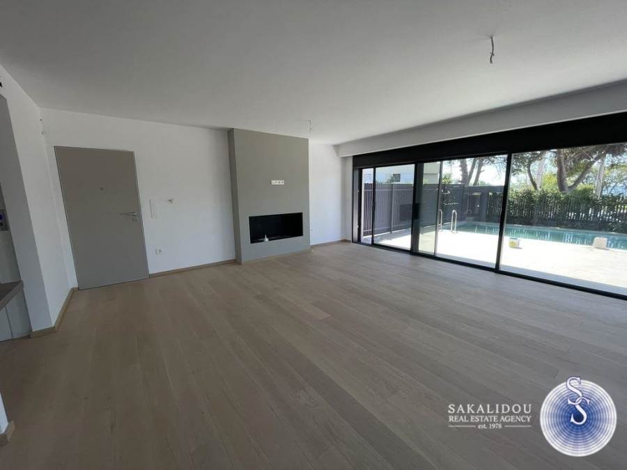 (For Sale) Residential Maisonette || East Attica/Voula - 175 Sq.m, 3 Bedrooms, 8.000€ 