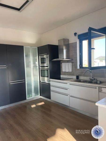 Βούλα, εξαιρετικό ρετιρέ οροφοδιαμέρισμα 3ου ορόφου 
