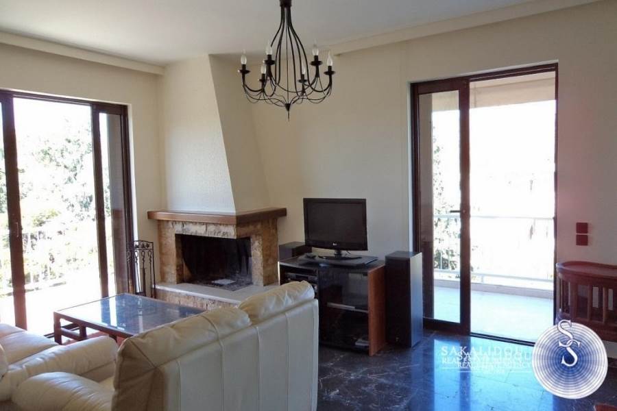 ΡΕΤΙΡΕ ΜΕΖΟΝΕΤΑ ΜΕ ΑΠΟΚΛΕΙΣΤΙΚΗ ΧΡΗΣΗ ΤΑΡΑΤΣΑΣ ΣΤΗΝ ΒΟΥΛΙΑΓΜΕΝΗ 