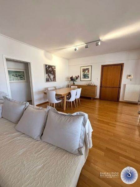 GLYFADA CENTER, UNIQUE AESTHETICS  FURNISHED TOP FLOOR APARTMENT 