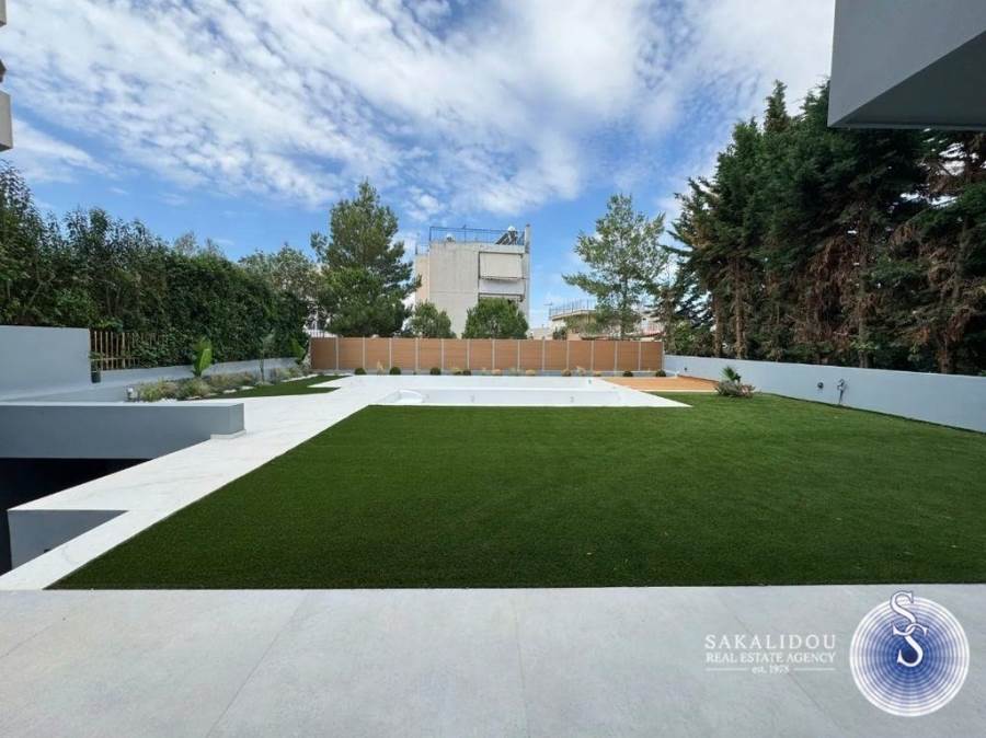 (For Rent) Residential Maisonette || East Attica/Voula - 220 Sq.m, 3 Bedrooms, 6.000€ 