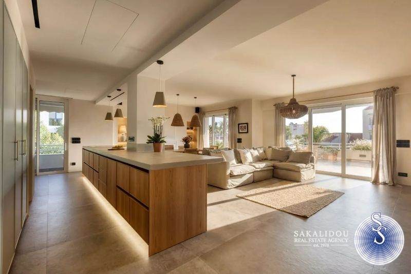 (For Sale) Residential Apartment || East Attica/Voula - 140 Sq.m, 3 Bedrooms, 895.000€ 