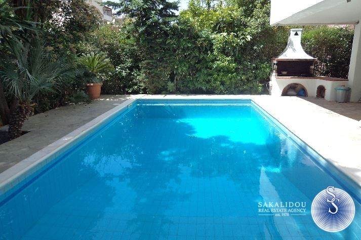 Voula Center, fully furnished penthouse apartment 