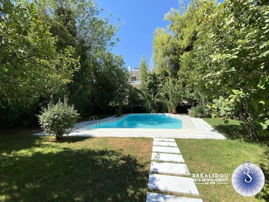 MINIMAL MAISONETTE WITH PRIVATE POOL AND GARDEN IN VOULA 