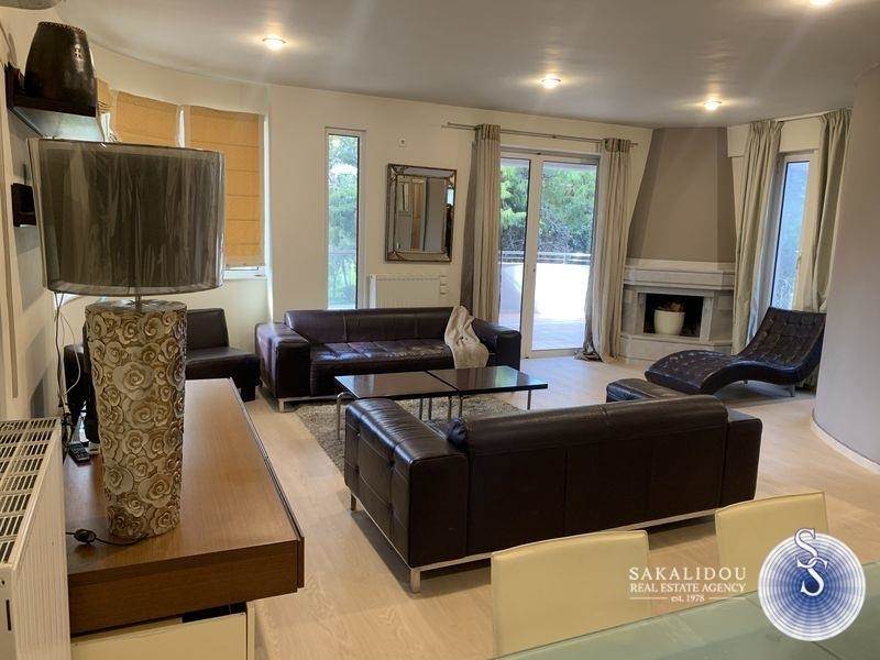 (For Rent) Residential Floor Apartment || Athens South/Glyfada - 145 Sq.m, 3 Bedrooms, 2.500€ 