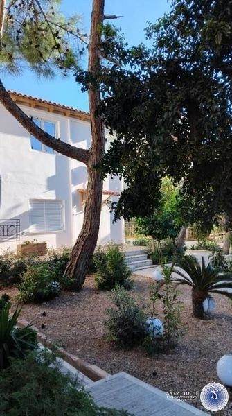 (For Sale) Land Plot || East Attica/Voula - 652 Sq.m, 2.800.000€ 