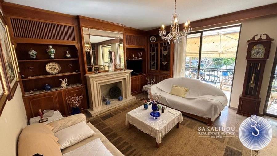 (For Sale) Residential Floor Apartment || Athens South/Glyfada - 139 Sq.m, 3 Bedrooms, 335.000€ 