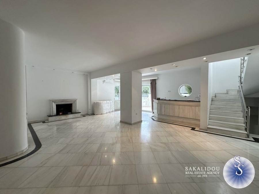 (For Rent) Residential Maisonette || Athens South/Glyfada - 280 Sq.m, 4 Bedrooms, 5.500€ 